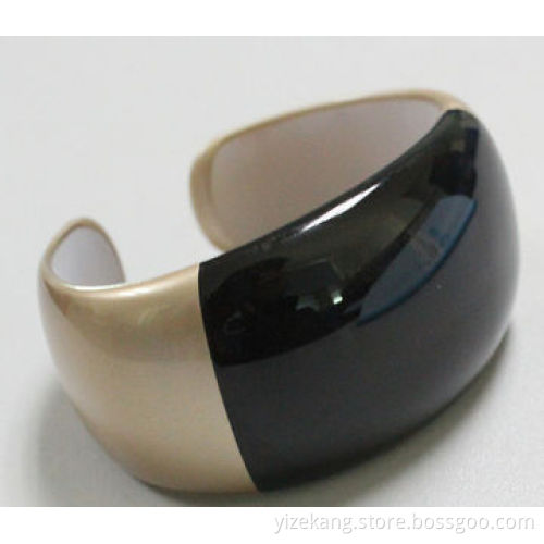 Multi-platform Intelligent Bluetooth Bracelet for Phones